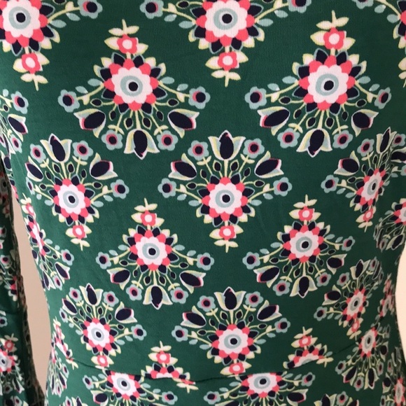 BODEN Size 8R green printed bell sleeve dress - Picture 2 of 8